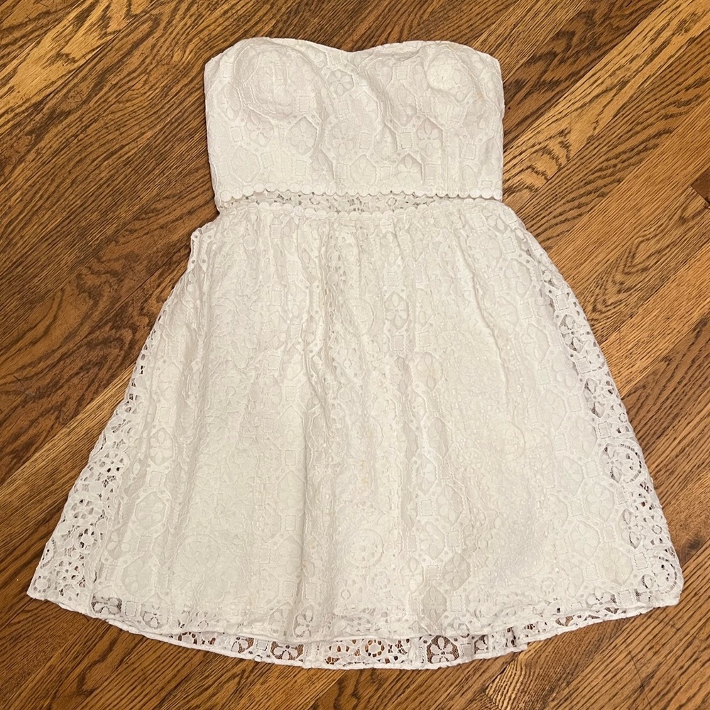 White lace Lilly Pulitzer strapless dress